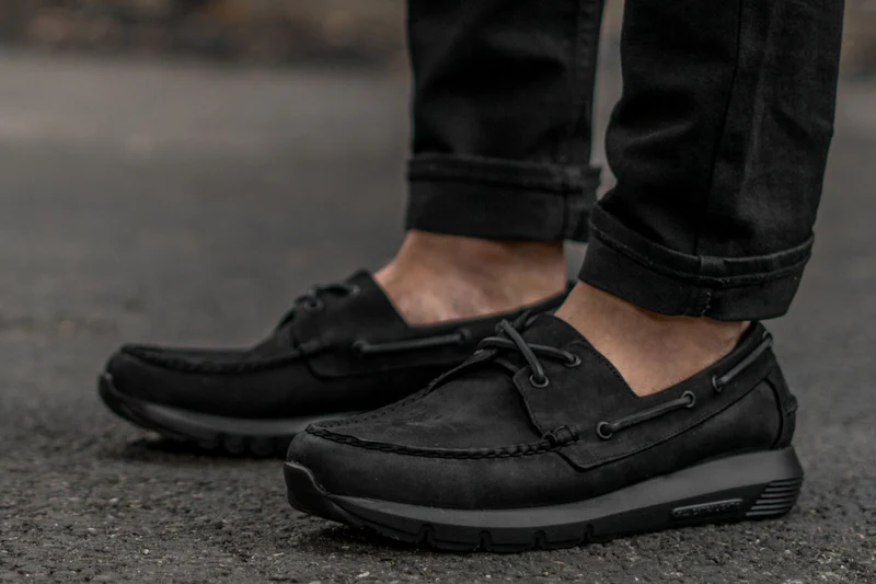 The Handsewn Runner